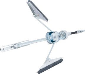 Přípravek pro vybrušování válců motorů